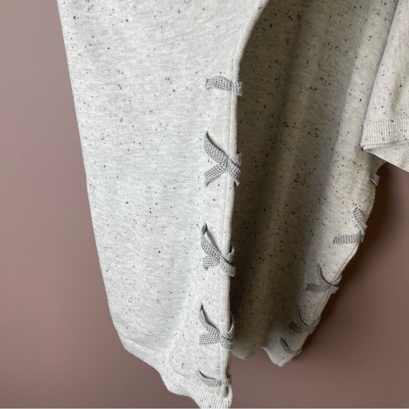 Cabi 3473 In Stitches Pullover Sweater Hooded Speckle Heather Grey L - Picture 6 of 9